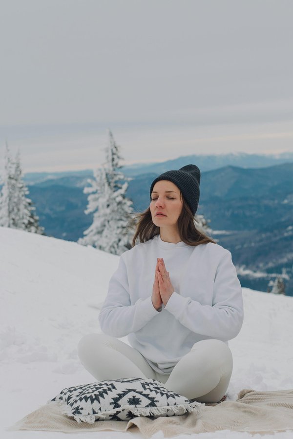 Vacances yoga hiver en france : trouvez votre refuge bien-être